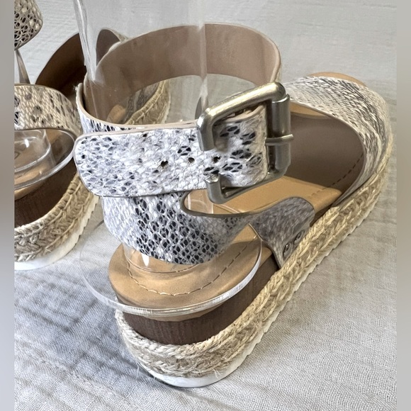 Soda Snakeskin Topic Platform Espadrille Wedge Sandal, Size 7.5 (Runs Big) - Picture 7 of 9
